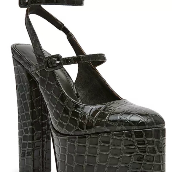 Steve Madden Shoes - Steve Madden Olive Platform Shoes